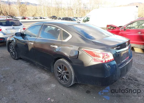 2015 Nissan Altima 2.5 S из США, поврежденный, VIN 1N4AL3AP4FN326023